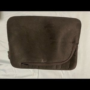 Laptop case for 13” laptops